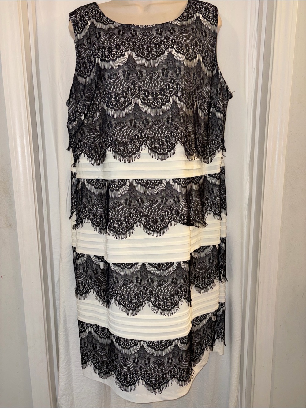 Dress Barn Black Lace Overlay White Layered Cocktail Dress
